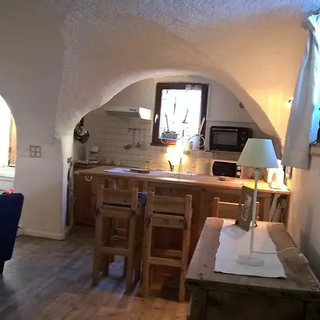 La Voute Homestay *